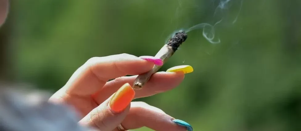US health department recommends looser restrictions on cannabis
